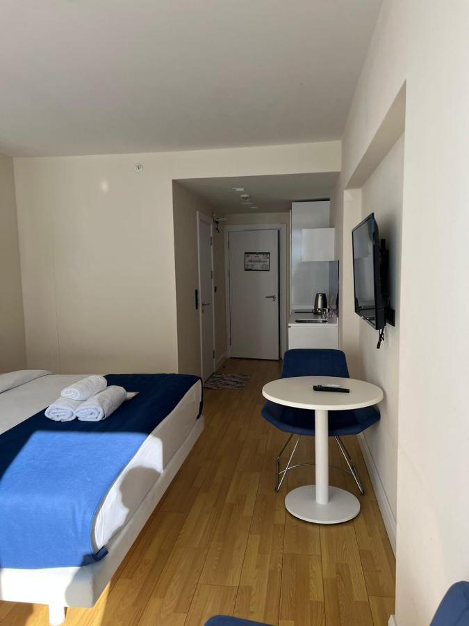 Aparthotel In City Batumi Exterior photo