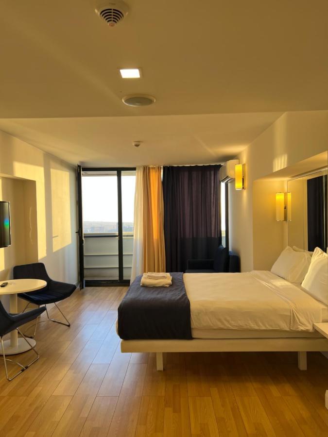 Aparthotel In City Batumi Exterior photo
